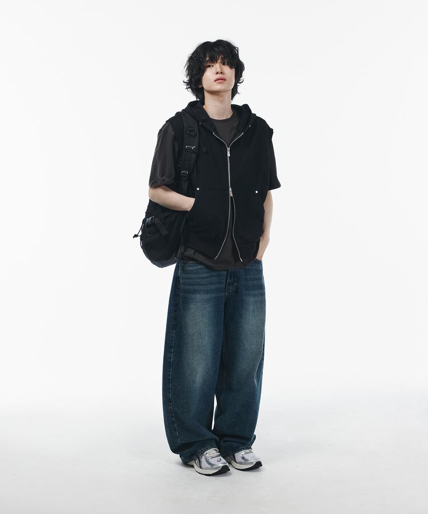 Signature Rivet Hooded Sleeveless Vest [Black]