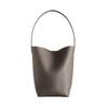 Borsa a Secchiello TR di Nicchia Haute Couture da Donna in Pelle di Vacchetta di Primo Strato Minimalista di Alto Senso Portatile Grande Capacità Borsa a Spalla Tote per il Pendolarismo