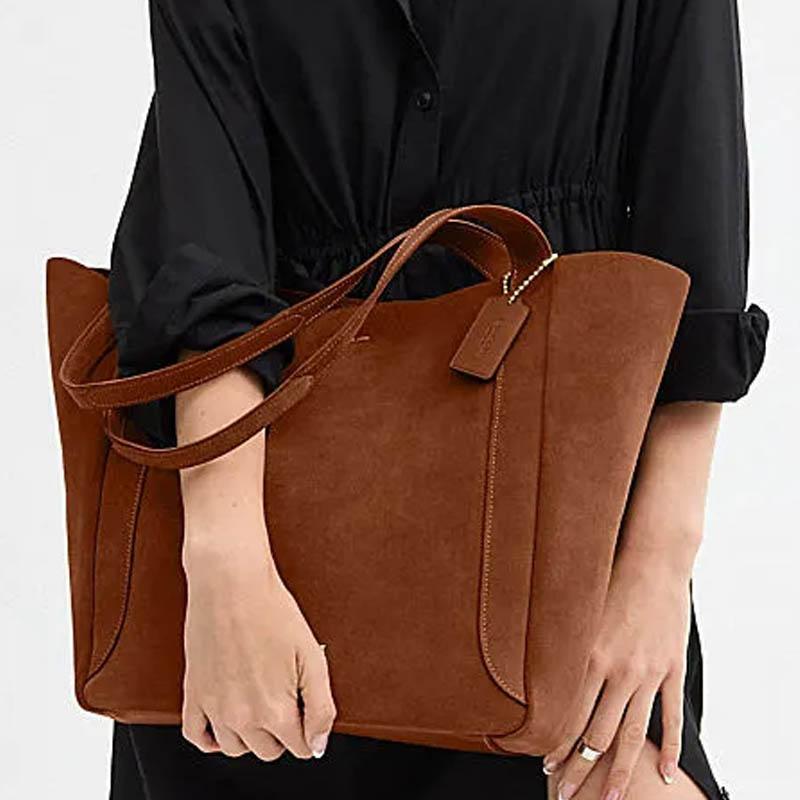 COACH Hadley 31 Metal Logo Magnetic Closure Calf Leather Tote Bag Shopping Bag Shoulder Handbag Large Women's Yellow Ocher