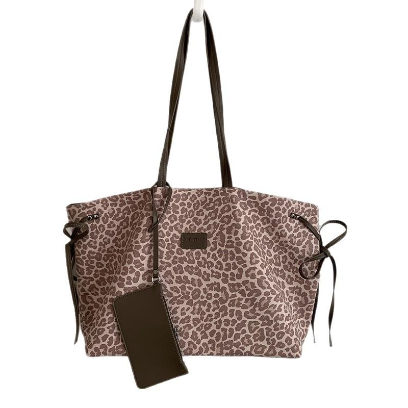 Korean version of casual lazy style large-capacity bag women's 2025 new leopard print tote bag fashionable shoulder underarm bag