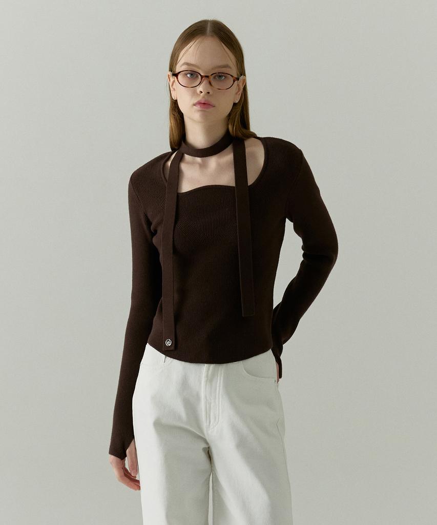 OSTKAKA Wool Blended Wave Neck Pullover Brown