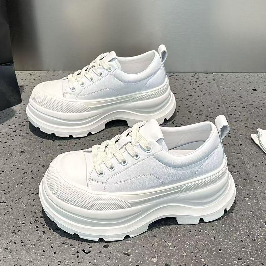 

2025 осень новая маленькая 7 см легкая платформа мягкая кожа повседневные в британском стиле модные женские универсальные туфли на платформе 40 белый