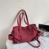 Borsa Tote da Moto Coreana con Borchie da Donna - Borsa a Tracolla a Spalla Crossbody di Grande Capacità per l'Autunno 2025