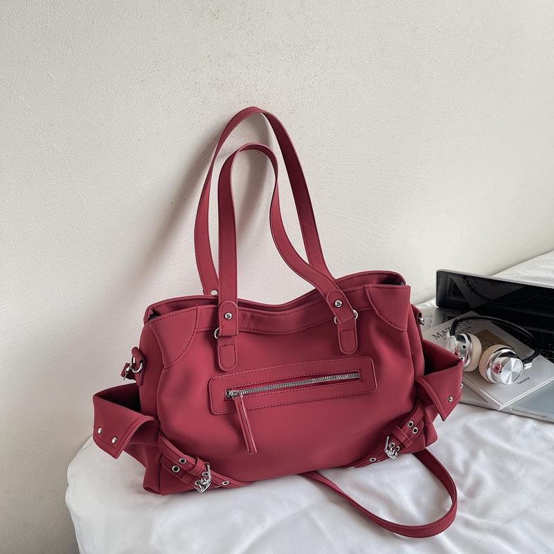 Borsa Tote da Moto Coreana con Borchie da Donna - Borsa a Tracolla a Spalla Crossbody di Grande Capacità per l'Autunno 2025