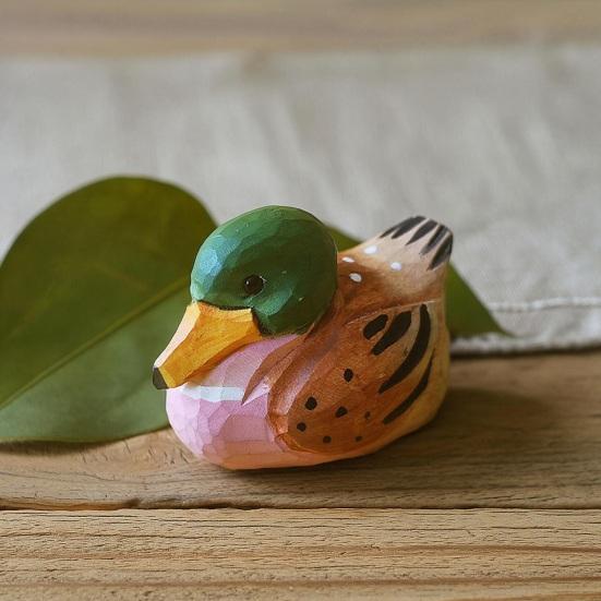 Wooden Duck Figurine Hand-Carved Duck Statue Small Rustic Wildlife Sculpture Collectible Ornament for Indoor Desk Shelf Decor