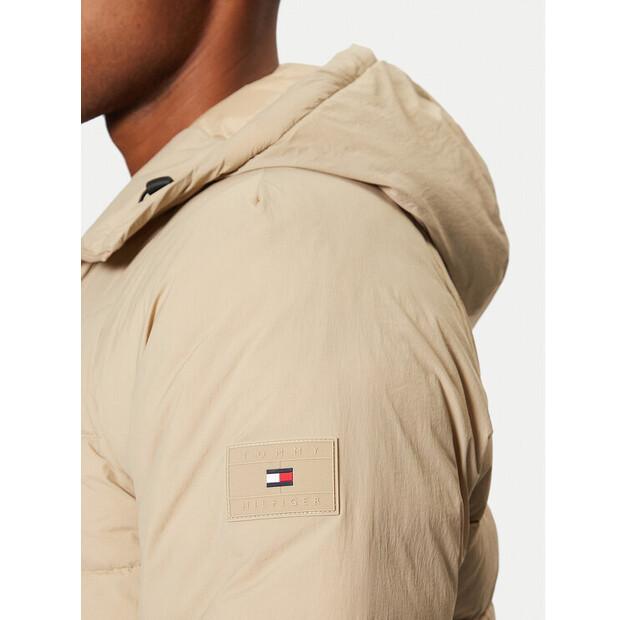 Зимняя куртка Tommy Hilfiger MW0MW37641 бежевого цвета, стандартный крой