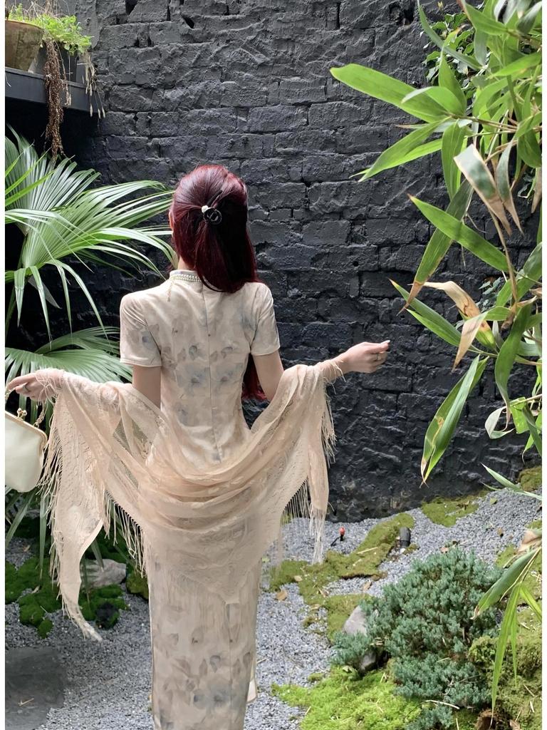 Blue Jacquard Cheongsam: Modern Chinese Cold Sense Dress