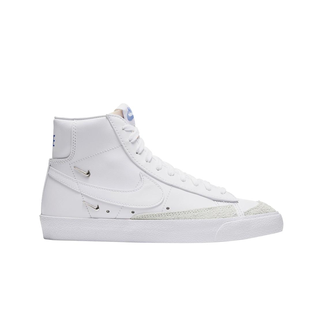 

(в) Nike Blazer Mid 77 Se Chrome Luxe 220