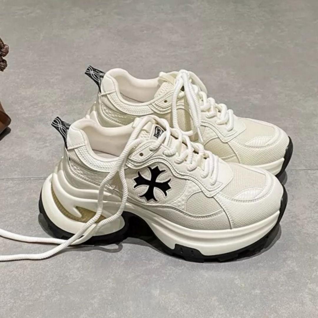 

Muffin sole dad shoes 22 years old spring and autumn season new height increase and height lightweight sports shoes Hongjie 35