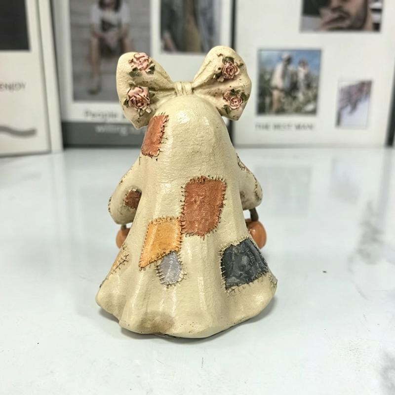 Vintage Patchwork Ghost Figurine Led Light Halloween Decor Resin Ghost Statue Holding Pumpkin Bucket Cute Ornament Party Decor