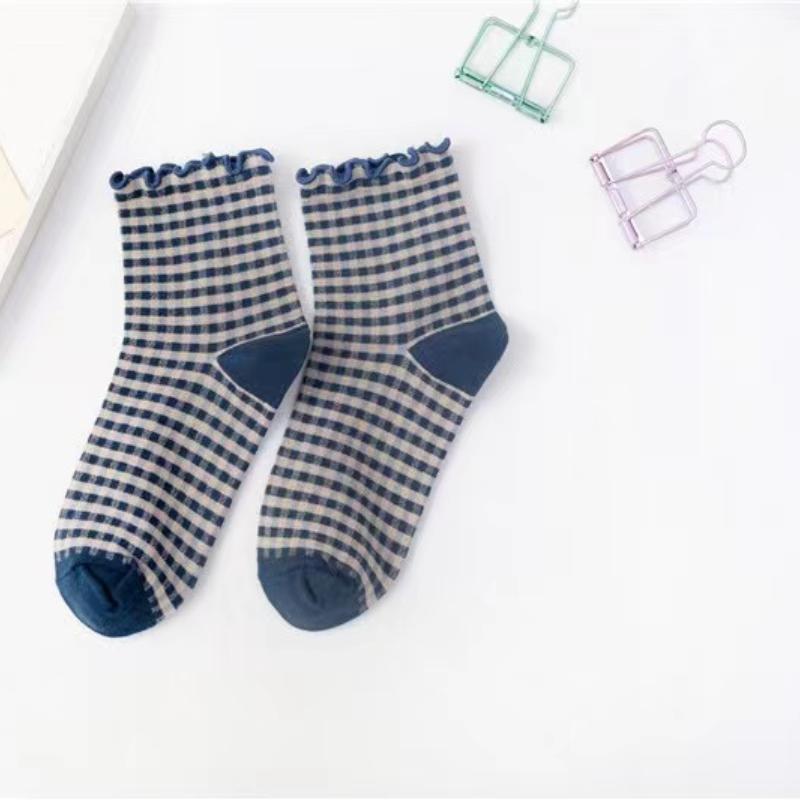 Women's Retro Plaid Cotton Socks Autumn Comfortable Elastic Crew Length Fashionable Short Socks For Daily Wear