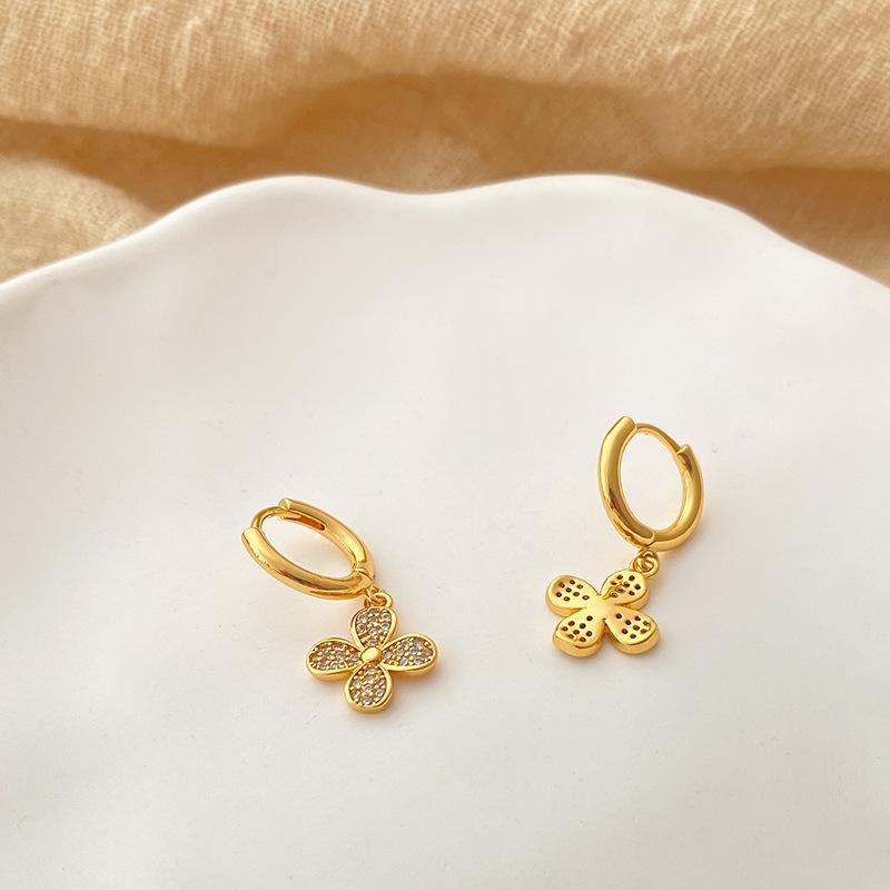 Women Delicate Fashion 18k Gold Plated Zircon Inlaid Clover Ear Cuff Earrings