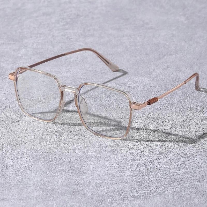 1 Piece of Women's Classic Retro Box Fashion Glasses - Equipped with Color Changing Transparent Lenses