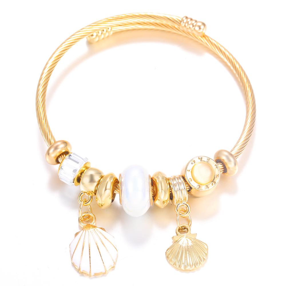 New Trendy 4 Colors Heart Shape Painted Pendant Closure Beaded Bracelet Golden Stainless Steel Women Bracelet Charm Jewelry