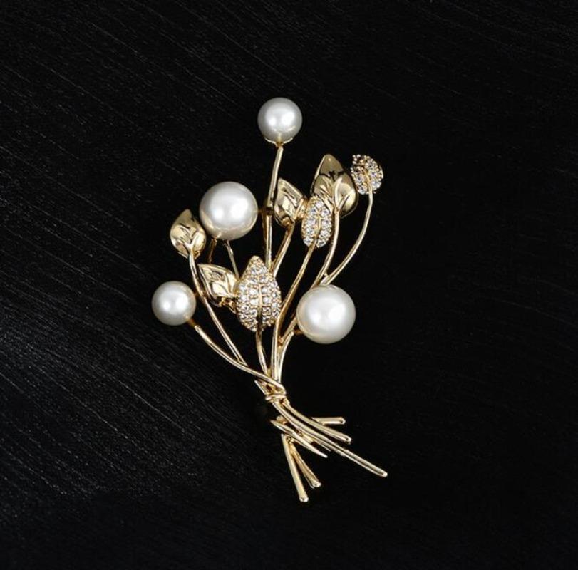 1PC Fashion Plant Shaped Leaf Pearl Brooches Women Clothing Coat Jewelry Party Accessries Gifts