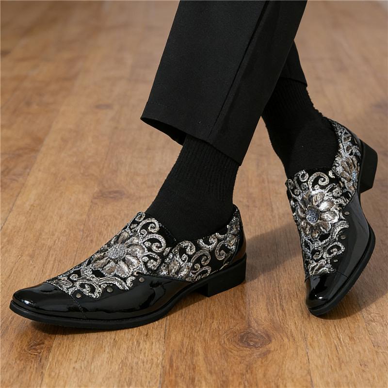 Módní Nové Pánské Špičaté Nýtované Sequin Slip-on Boty Britský Gentleman Punk Svatba Homecoming Pánské Tenisky