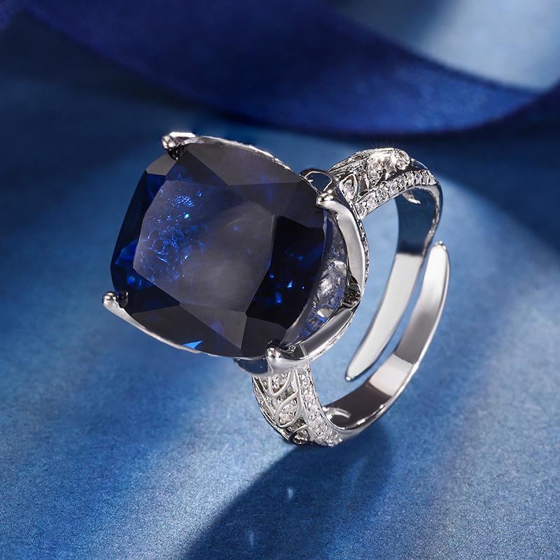 

Jewelry Copper Bottom Gold-Plated Retro Simulation Color Treasure Red Corundum Fat Square 14 * 16 Retro Ring Women