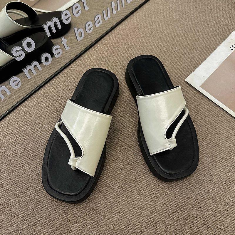 Wear Niche Soft-soled Beach Cool Slippers, Black Thick-soled Versatile Toe Slippers, Women's 2025 Summer and Autumn New Models