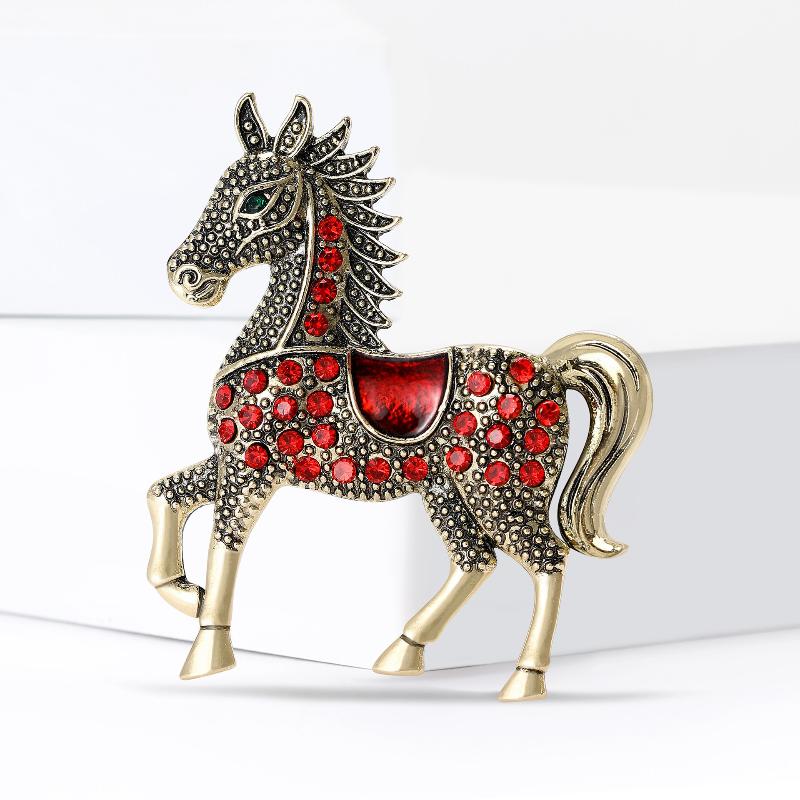 Broches Cheval Classiques en Strass Pour Femmes Épingles de Revers Animal Polyvalentes Bijoux Corsage Vêtements Accessoires Cadeaux de Nouvel An