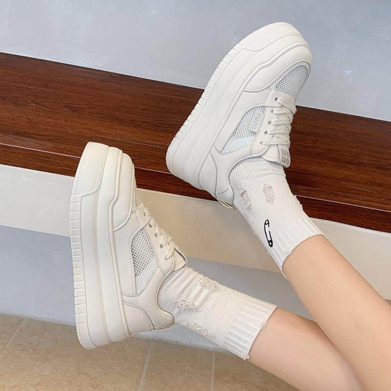Sommer neue dicke Sohle rutschfest höhenverstellbar Koreanische Version atmungsaktives Netz lässige weiße Schuhe modische Damen Einzel-Schuhe