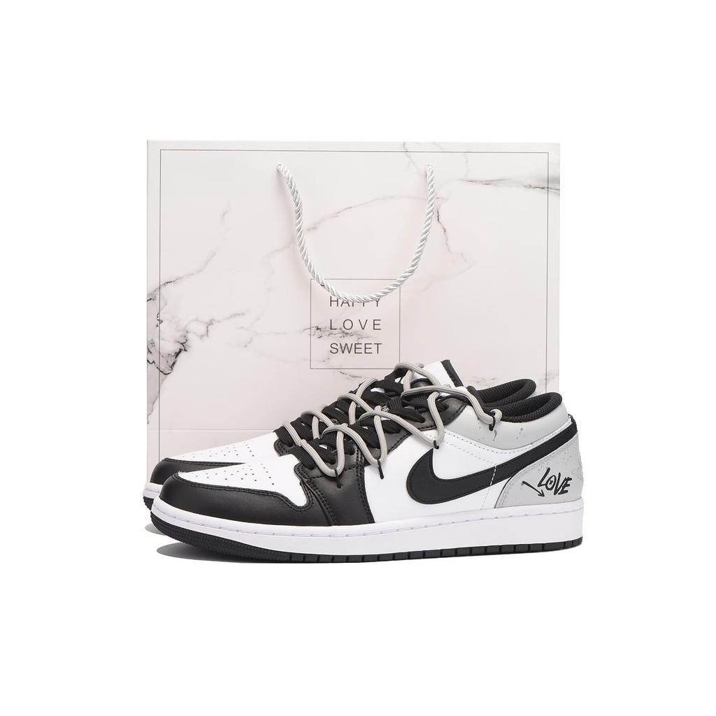 Jordan Air Jordan 1 Low Top Vintage Basketball Shoes Men's Black 553558-132(Team-SBOX)-Random Packaging Bags
