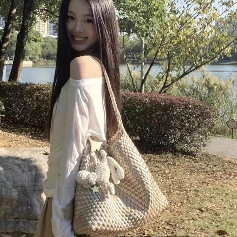 Premium sense niche design hand-woven bag large capacity tote bag casual lazy wind single shoulder underarm bucket bag