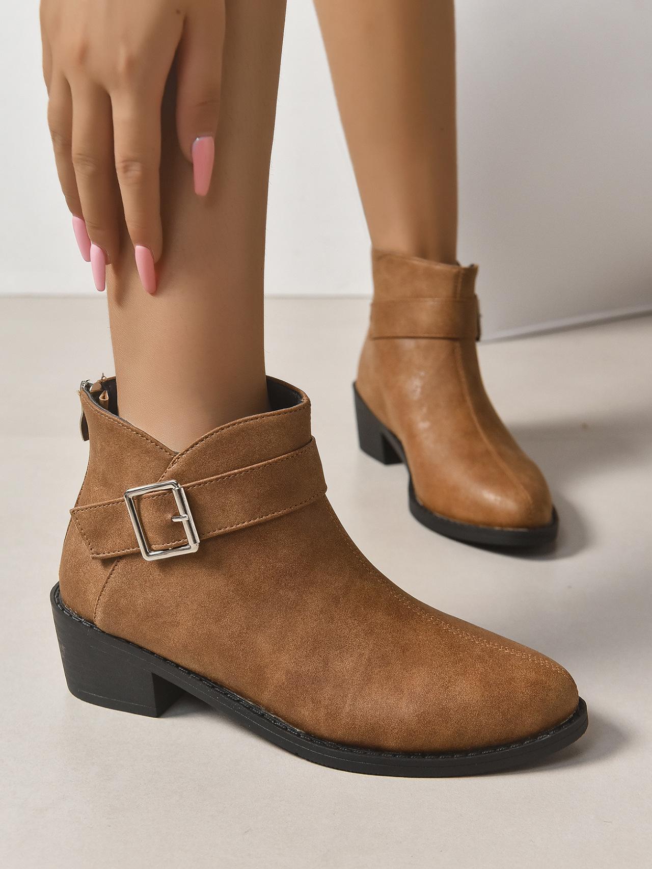 Женские короткие ботинки европейского и американского образца с плоской подошвой 2024 года — фото 9