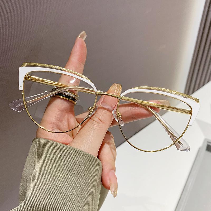 New Women Cat Eye Frame Glsses Metal Anti Blue Light Color Changing Flat Eyeglasses Plain Eyewear Can Be Paired  Myopia Frame