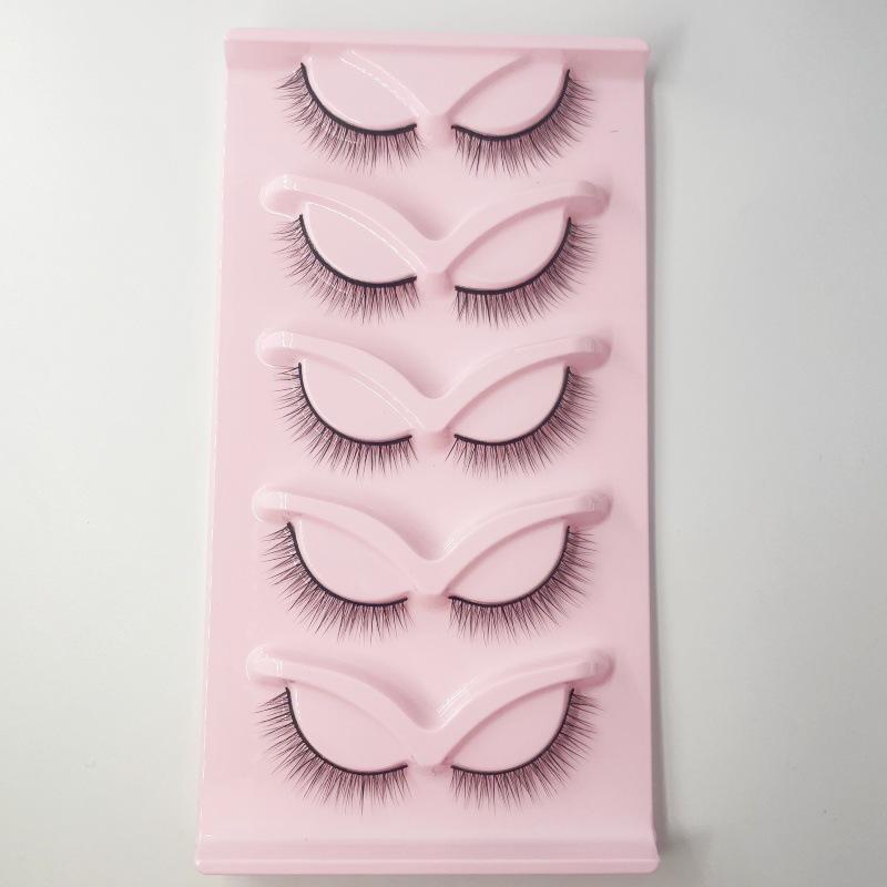 

Воздушные накладные ресницы салонного типа в стиле манга - Цельные, густые, с естественным фотогеничным видом