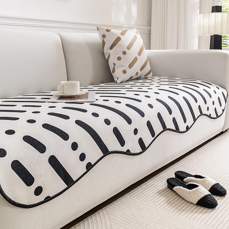 

High-Grade Linen-like Twill-Shaped Sofa Cushion Living Room Sofa Four Seasons Universal Non-Slip Mat 70*70cm