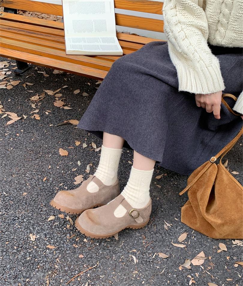 Retro skirt casual small single shoes women's 2025 autumn new fashion versatile niche design Mary Jane shoes