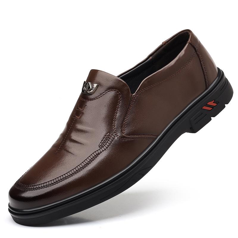 

Autumn Style Genuine Leather Slip-on Shoes for Middle-aged Men - Comfortable & Casual Size 40
