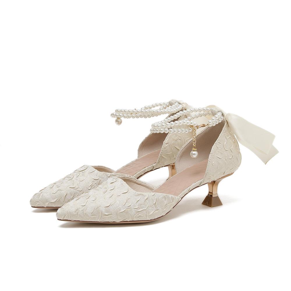 

Босоножки на высоком каблуке с жемчужной цепочкой 2025 лето новая обувь на остром каблуке фея ветер полая лента шпилька туфли-лодочки женские 39 бежевый