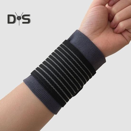 Ochranný náramek na zápěstí Tlumící potítko Gym Fitness Ortéza na zápěstí Prodyšný Nastavitelný sportovní náramek pro muže Ženy