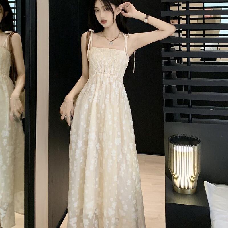 Large size women's slightly fat MM sweet lady socialite style summer fairy dress embroidered pleated vacation suspender dress