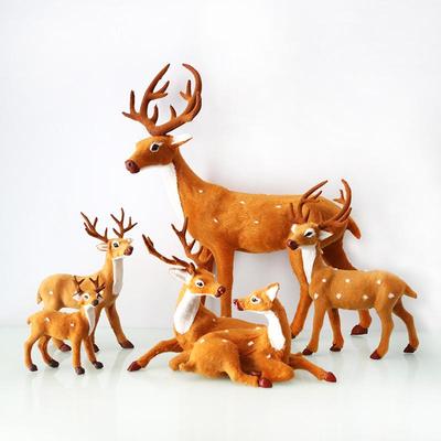 Leuchtender Rentier zieht Karren, Hängeornament mit Geweihhut zur Weihnachtsbaumdekoration