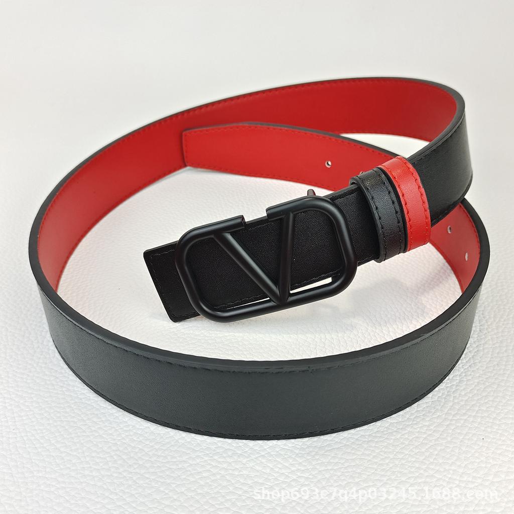 Ceinture Mode Ins Simple Noir Et Rouge Unisexe 4.0Cm Boucle Lisse Lettre V Pour Hommes Et Femmes