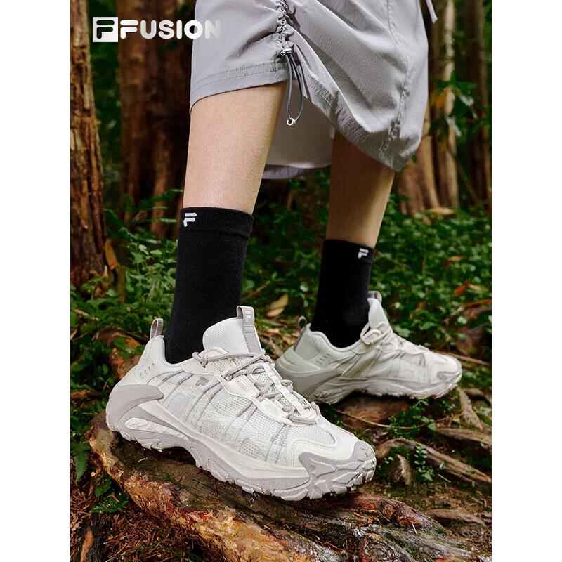 

FILA FUSION Women s Mountain 2.0 Chunky Sneakers 36.5