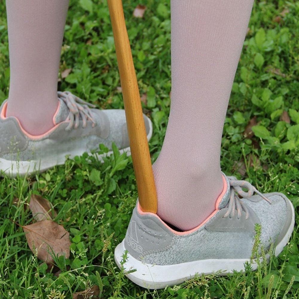 New Wooden Shoe Horn Hanging Extra Long Handle Put On Shoes Tools Easy On Off Portable Shoes Lifter Home Accessories