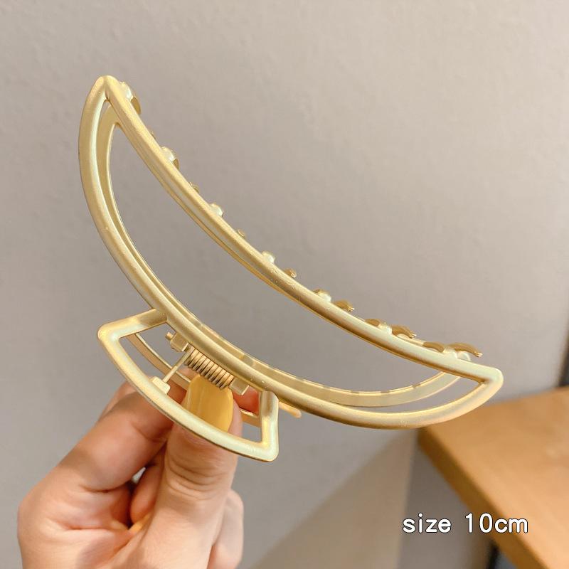 Korean-Style Pearl Metal Hair Claw Clip - Simple, Large, Elegant Shark Clip for Girls