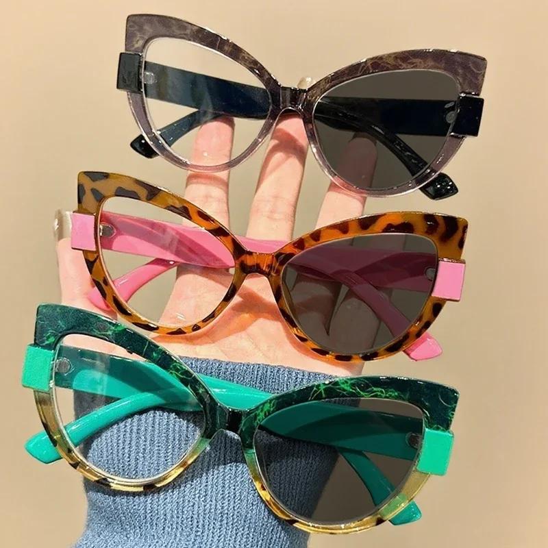 Elegant Versatile Photochromic Myopia Glasses Individualistic Cat Eye Large Frame Unisex Blue Light Blocking Eyeglasses