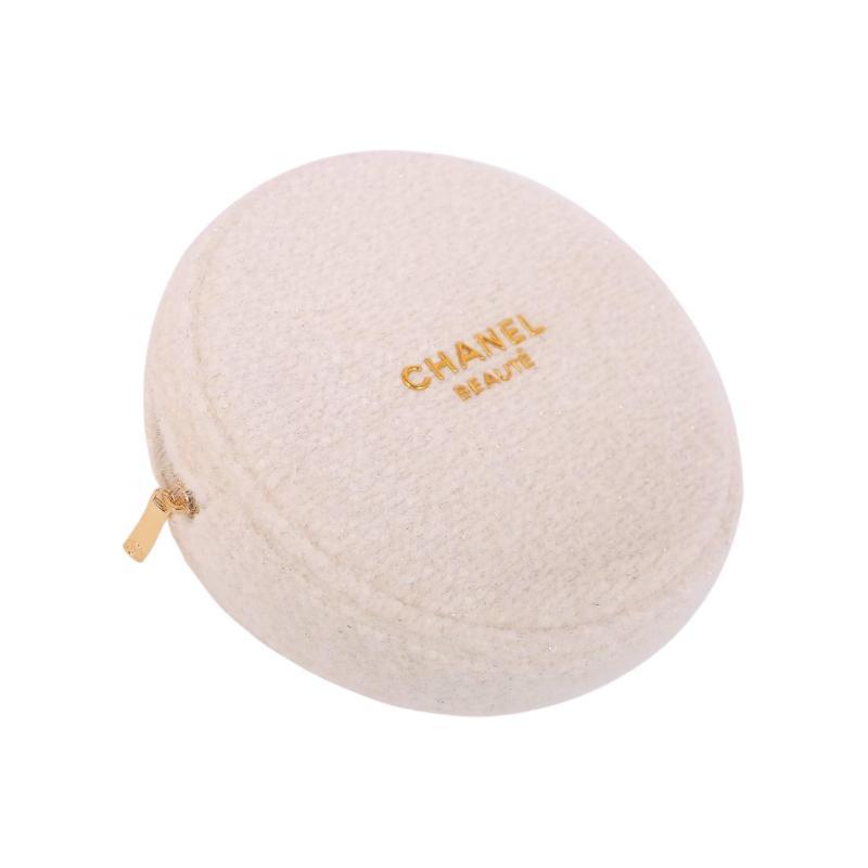 Chanel Geantă rotundă din pâslă albă pentru machiaj, necesar cosmetic
