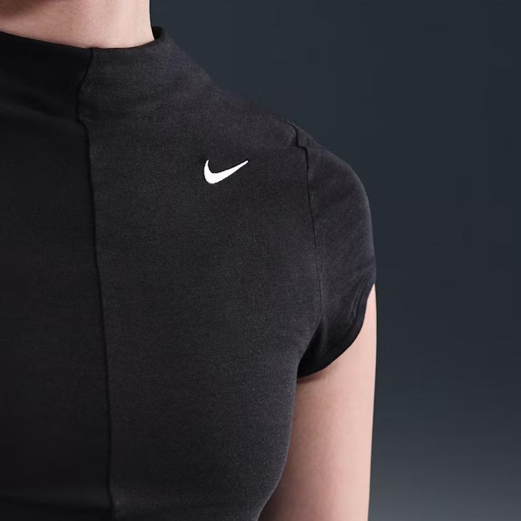 Nike Slim Fit Short Sleeve Crop T-Shirt Women Tops HV2507-010