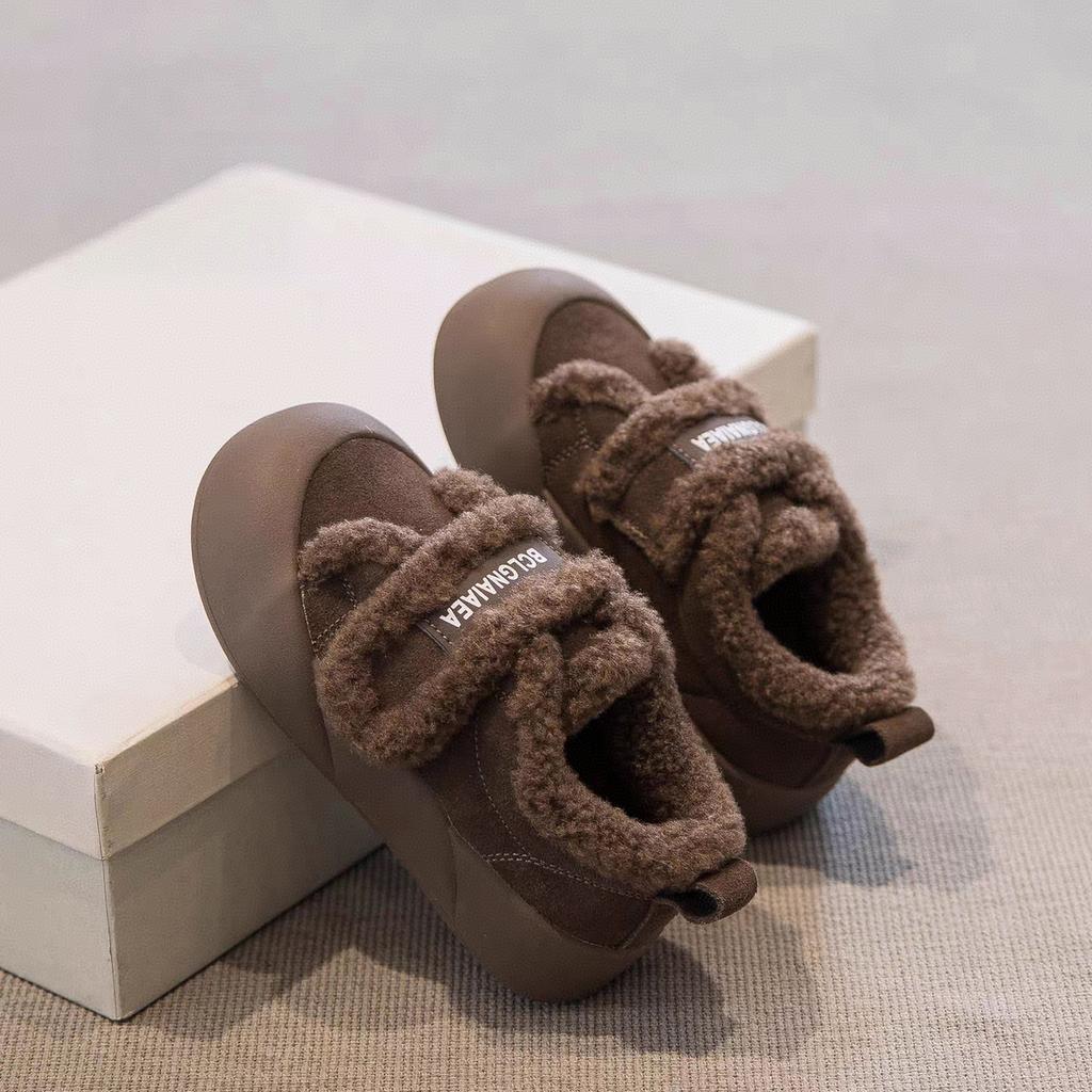 Mokassins mit dicker Sohle im amerikanischen Stil für Kinder, Winter-Fleece-gefütterte neue warme Pelzschuhe für Mädchen für draußen, Schnee-Baumwollschuhe