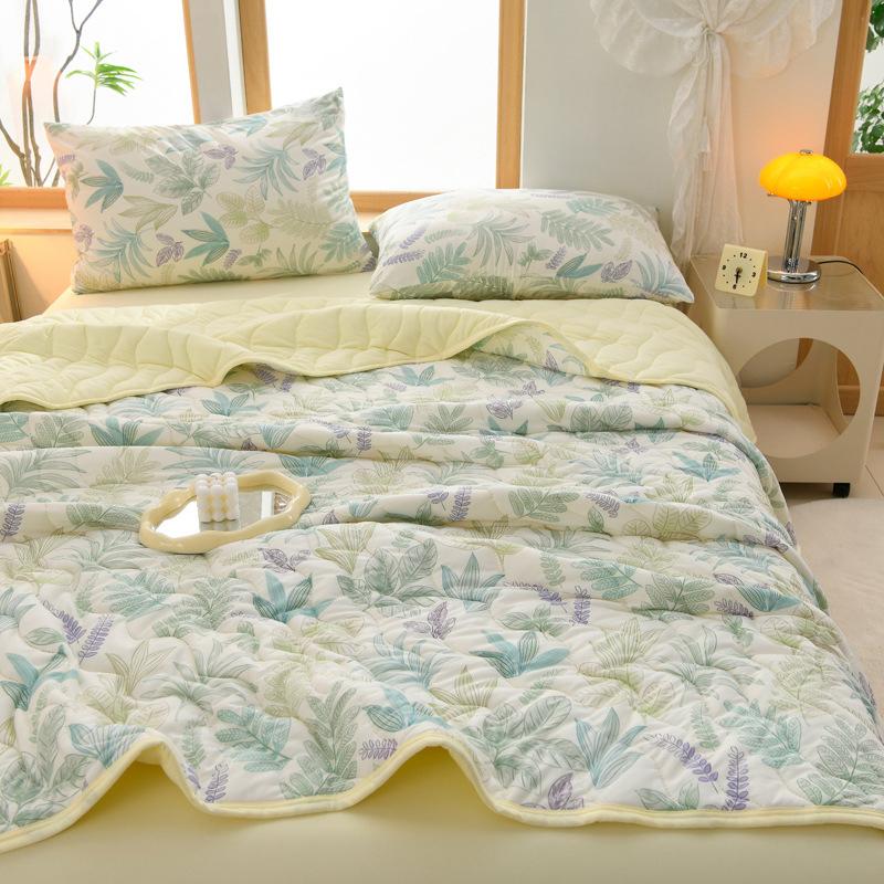 Spring Summer Thin Quilt 150X200Cm/180X200Cm Soft Lightweight Blanket Student Dormitory Cool Air Conditioning Quilt Washable