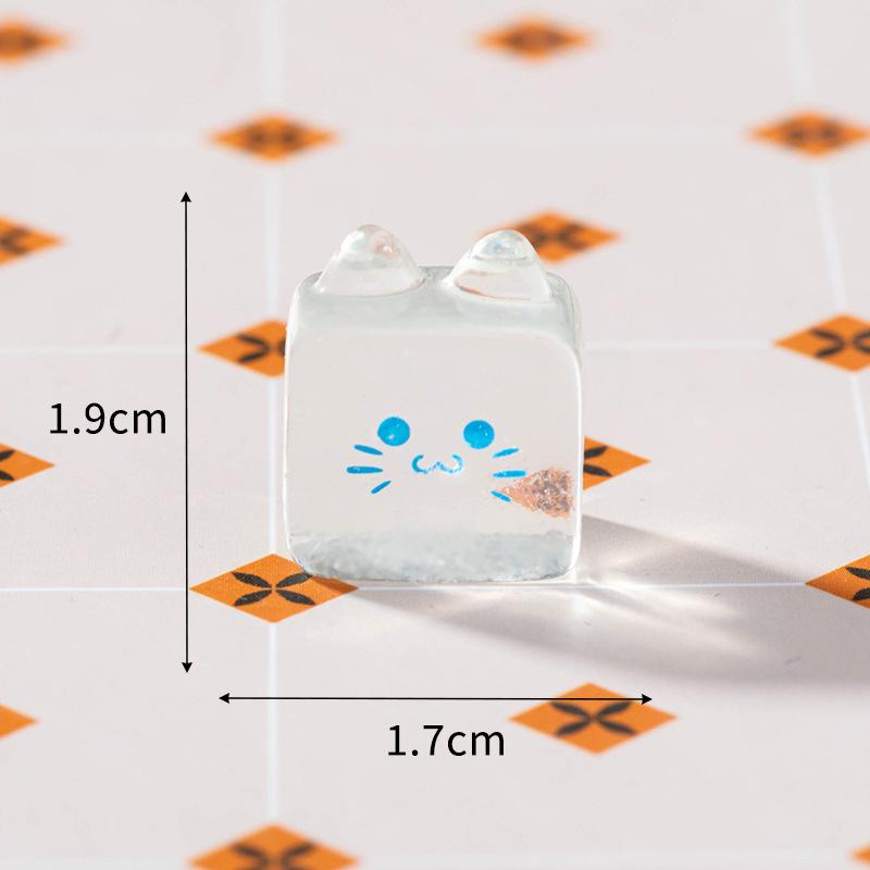 

Cartoon Dessert Biscuit Burger Cat Micro Landscape Ornaments Figurine Miniature Decoration Desktop Diy Home Decoration Gifts as the picture