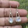 Pierre de lune Gemstone Women Dangle Earring, Solid 925 Sterling Silver partywear Boucle d’oreille, Boucle d’oreille Cabochon, Cadeau de la fête des Mères
