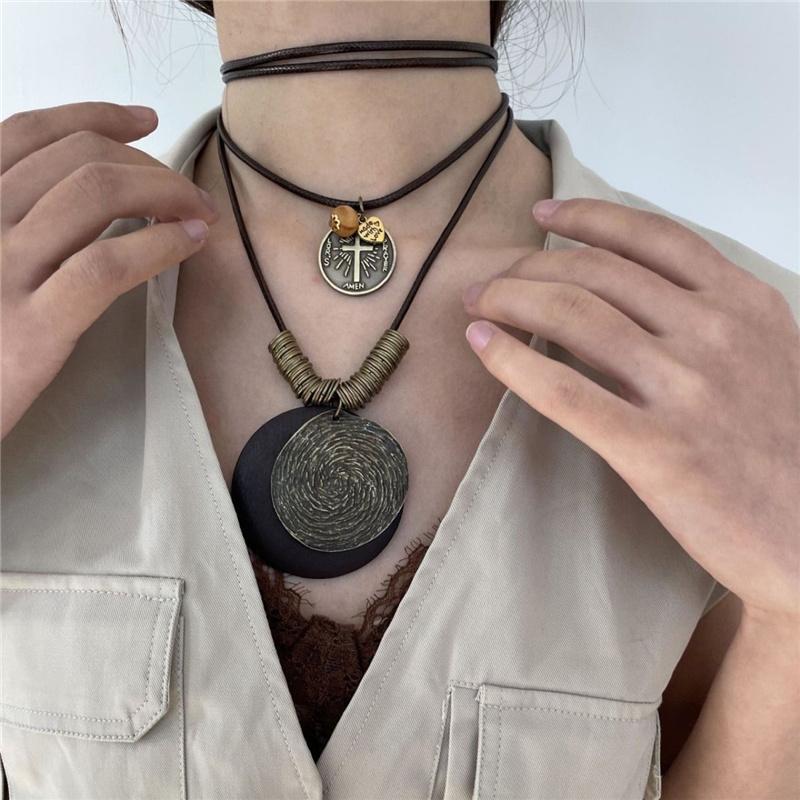 Etnický styl Retro dřevěný řetízek k svetru Bohémský sváteční styl Vícevrstvé oblečení Dlouhý náhrdelník Dámské doplňky Šperky