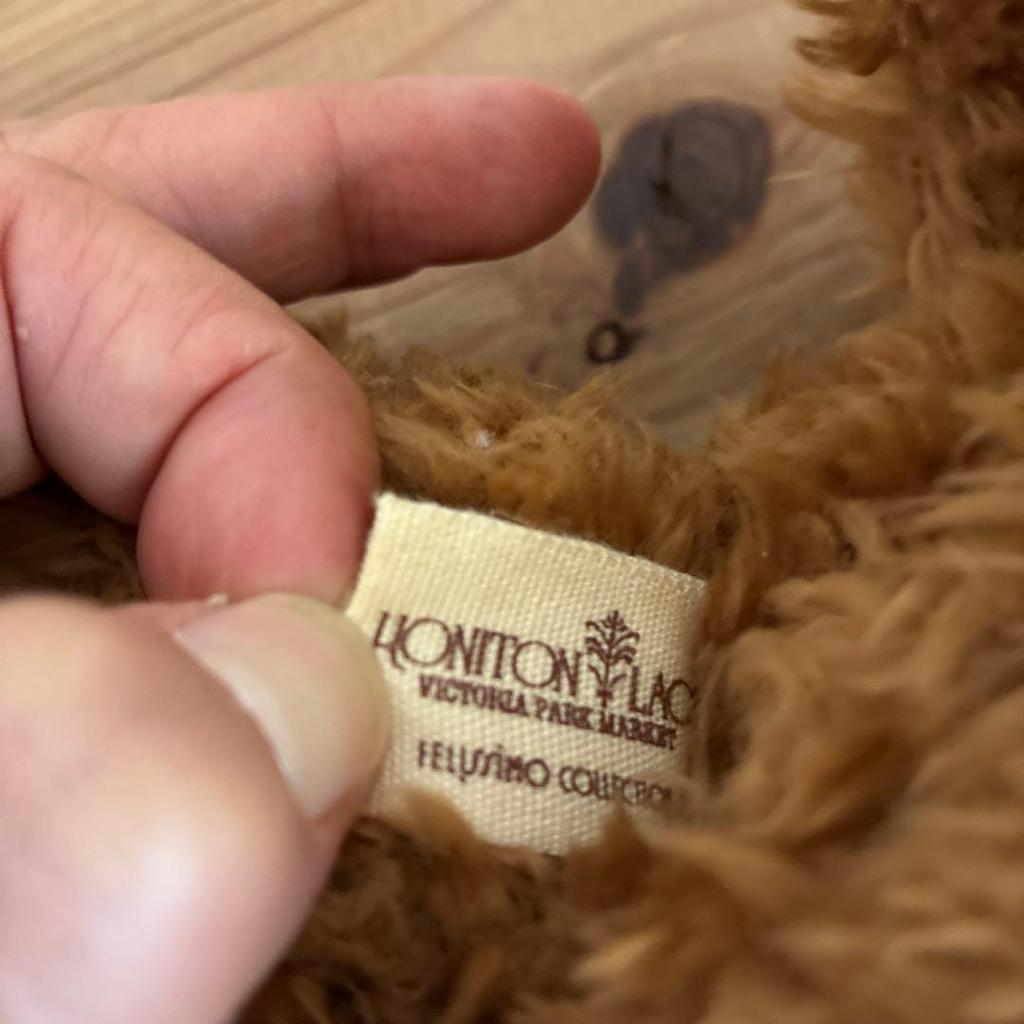 [USED] Felissimo Honiton Lace Victoria Park Market Teddy Bears (2 Pieces)