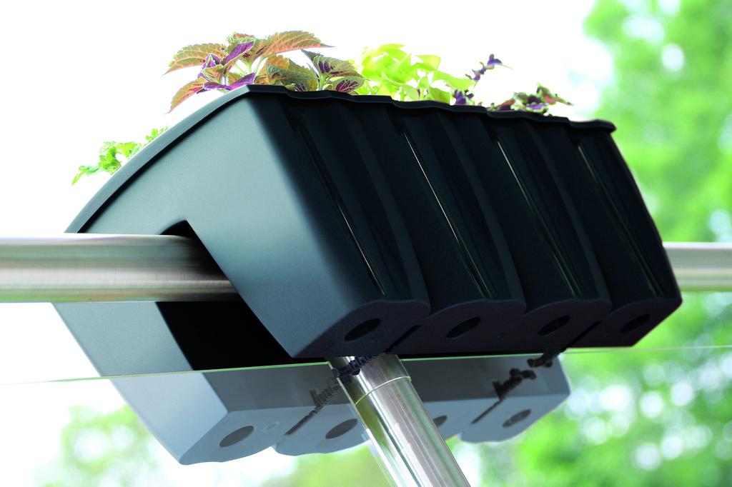 CROWN DCRO600 Railing Flowerpot | White